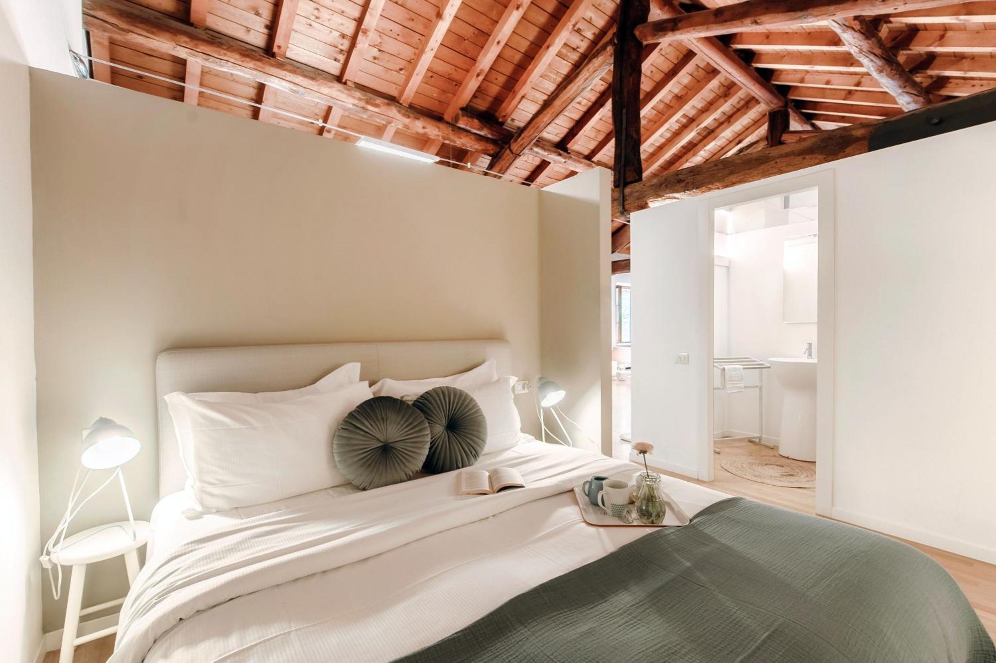 Corte Delle Rondini - Bymyhomeincomo Como